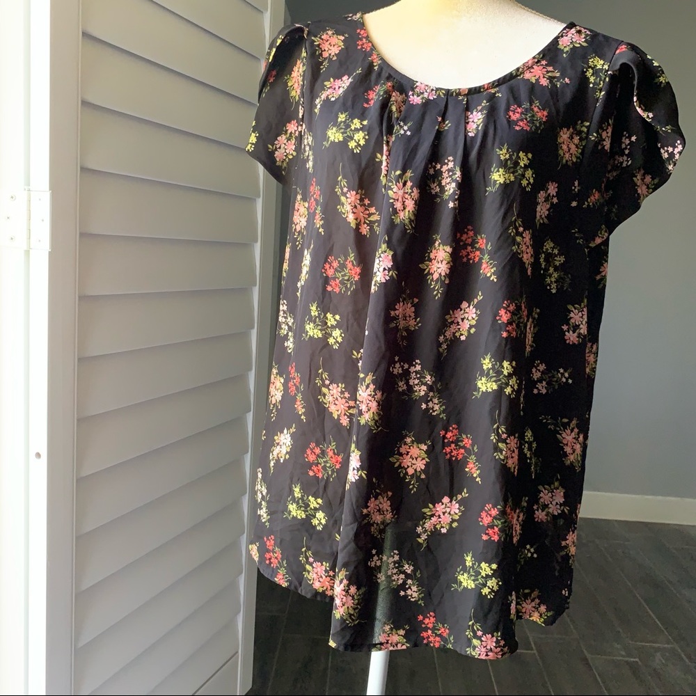 PAPERMOON FLORAL SHORT SLEEVES BLOUSE SIZE 1x